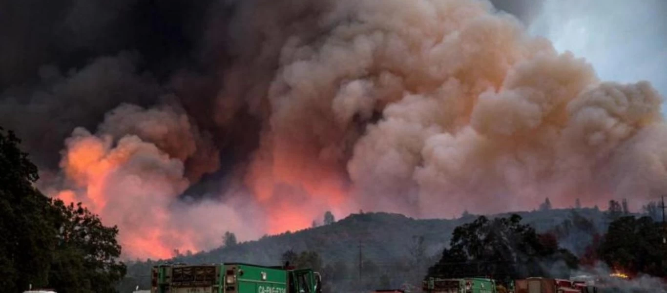 Καλιφόρνια: Νεκρός πιλότος από πτώση ελικοπτέρου που επιχειρούσε να σβήσει τις φωτιές
